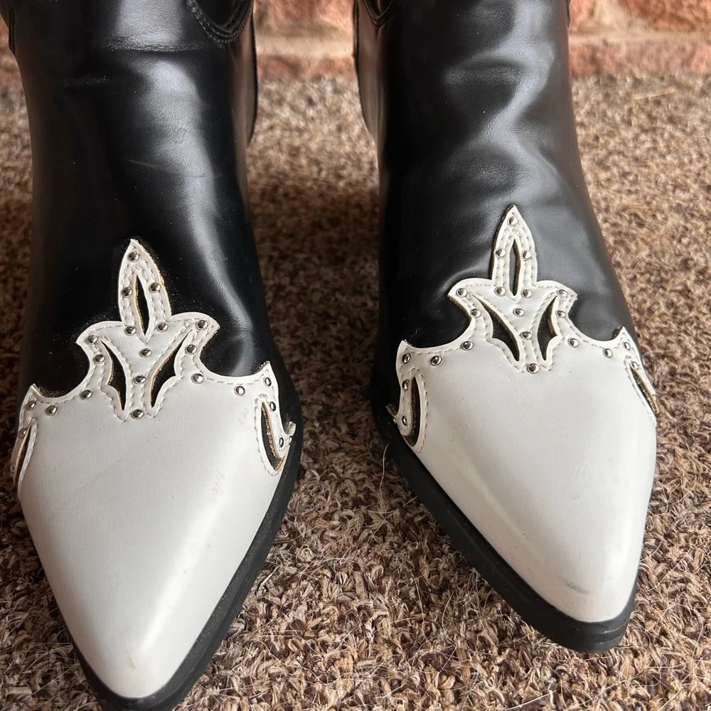 Cowgirl Boots Embroidered Pointed Toe Mid Calf Boots with Chunky Block Heel - Picture 11 of 16